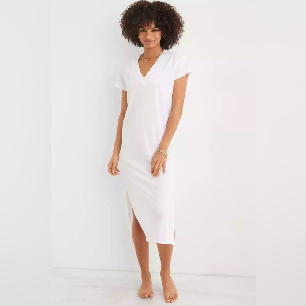 Aerie Extreme V-Neck Midi - Picture 2 of 10